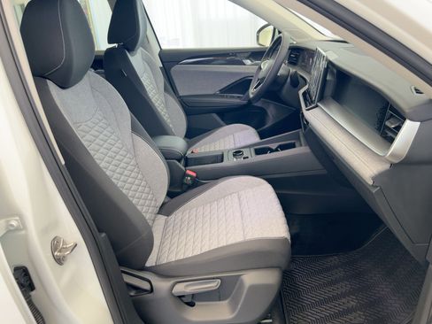 New 2026 Volkswagen Tiguan S FWD image 29