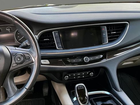 Certified 2018 Buick Enclave Essence w/ Trailering Package FWD image 6