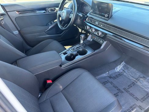 Certified 2022 Honda Civic EX image 11