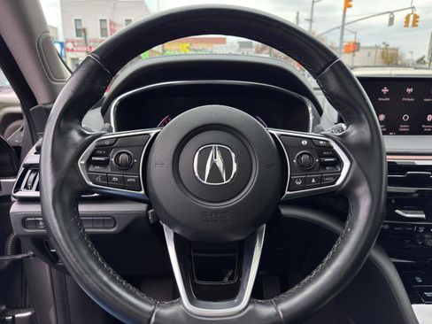 Used 2022 Acura MDX SH-AWD image 16
