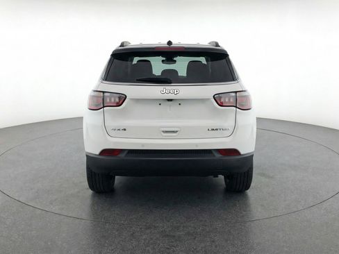 Used 2025 Jeep Compass Limited image 7