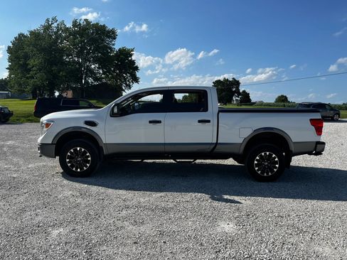 Used 2018 Nissan Titan PRO-4X w/ Pro-4x Utility Package AWD/4WD image 7