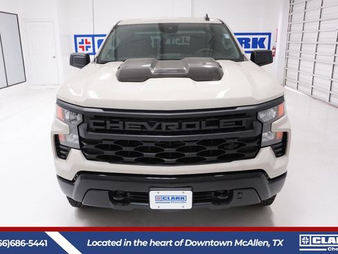 New 2026 Chevrolet Silverado 1500 Custom Trail Boss w/ Dark Appearance Package image 2