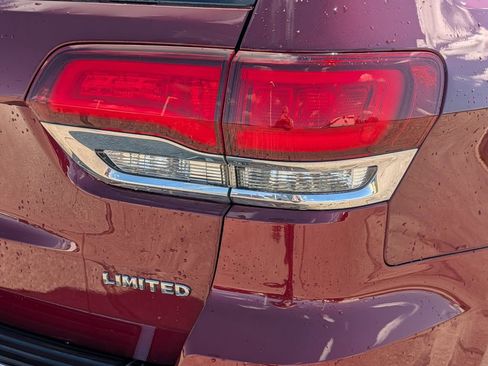 Used 2020 Jeep Grand Cherokee Limited AWD/4WD image 17