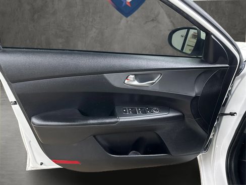 Used 2020 Kia Forte LXS image 35