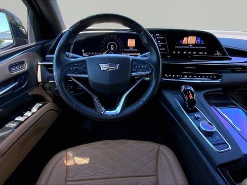 Used 2023 Cadillac Escalade Sport w/ LPO, ONYX Package image 8