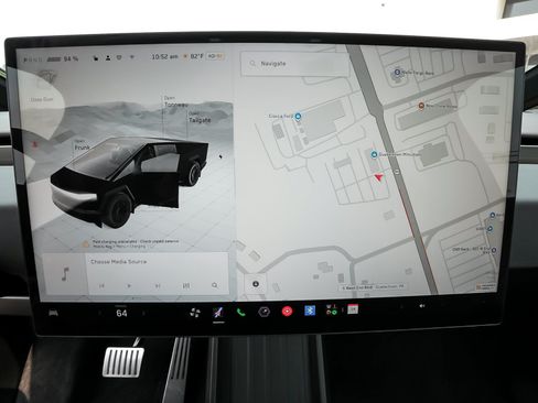 Used 2024 Tesla Cybertruck AWD Crew Cab image 23