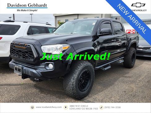 Used 2020 Toyota Tacoma SR5 AWD/4WD image 1