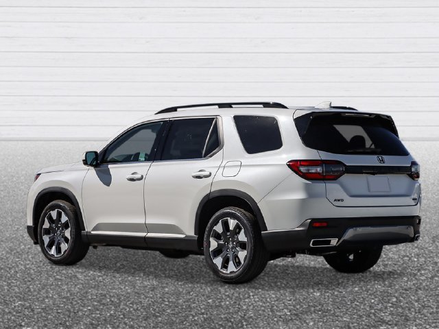 New 2026 Honda Pilot Touring image 2