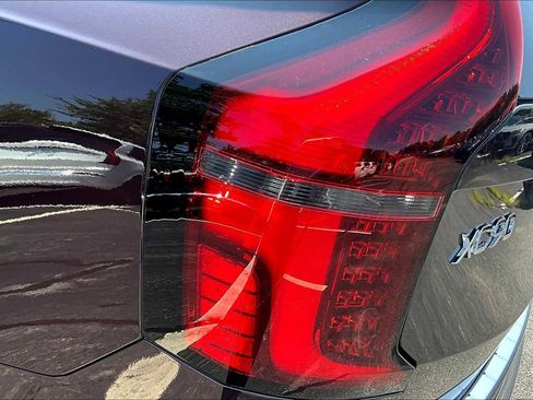 New 2026 Volvo XC90 B6 Plus w/ Protection Package Premier image 5