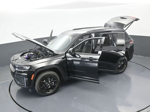 New 2026 Jeep Grand Cherokee Altitude RWD image 58