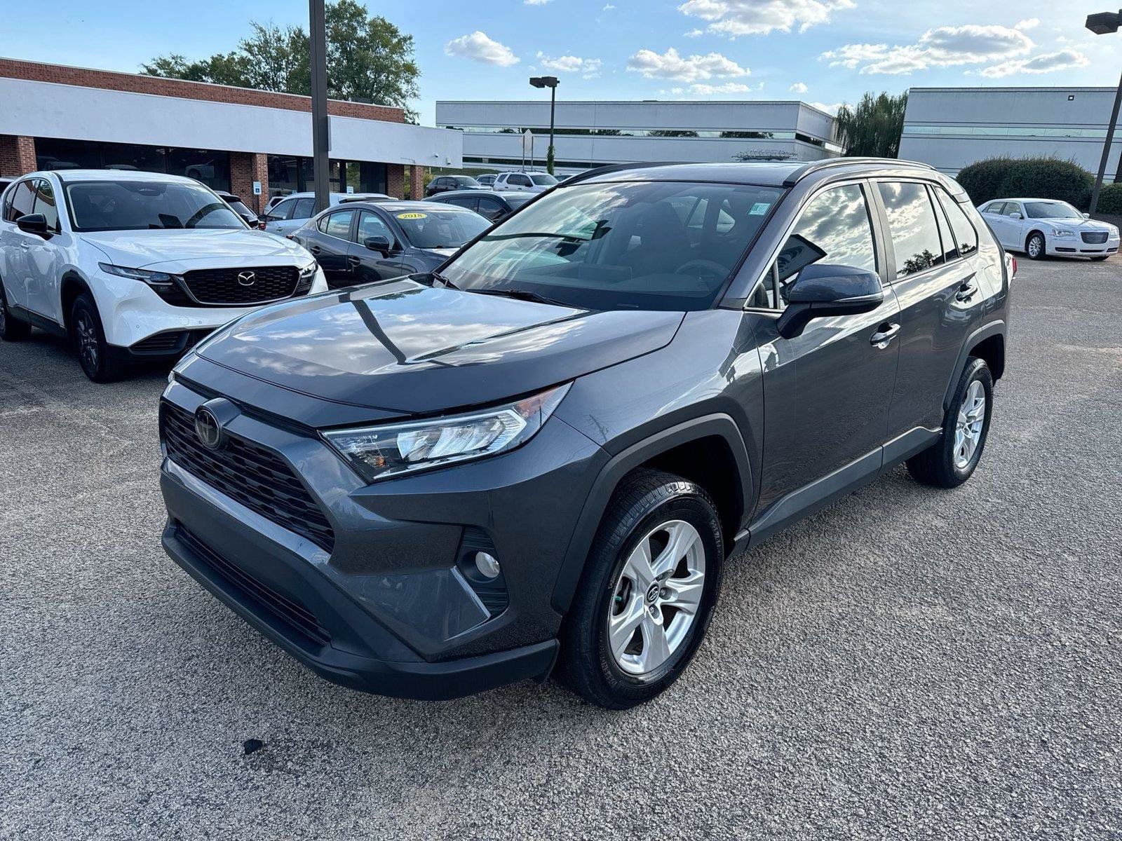 Used 2019 Toyota RAV4 XLE w/ Convenience Package FWD image 22