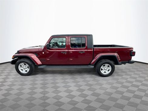 Used 2021 Jeep Gladiator Sport image 9
