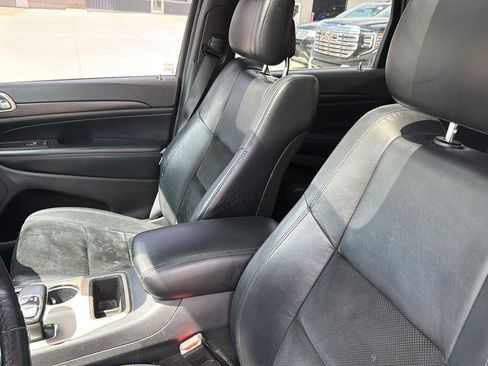 Used 2015 Jeep Grand Cherokee Altitude AWD/4WD image 25