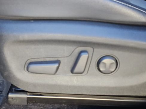 Used 2020 Kia Niro EX FWD image 19