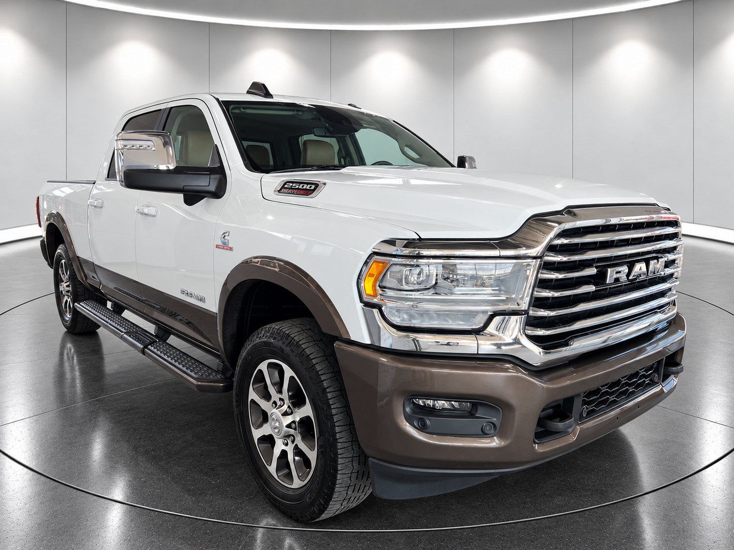 Used 2023 RAM 2500 Limited AWD/4WD image 3