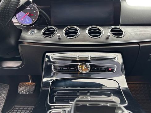 Used 2017 Mercedes-Benz E 300 E 300 image 11