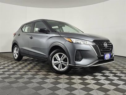 New 2025 Nissan Kicks S