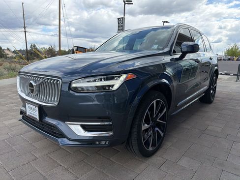 Used 2023 Volvo XC90 B5 Plus AWD/4WD image 4