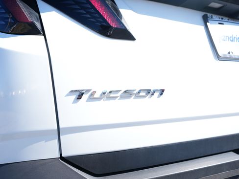 Used 2023 Hyundai Tucson Limited image 32