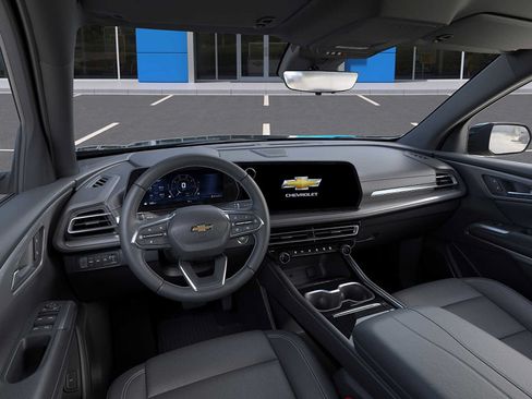 New 2026 Chevrolet Traverse LT w/ Driver Confidence Package AWD/4WD image 15