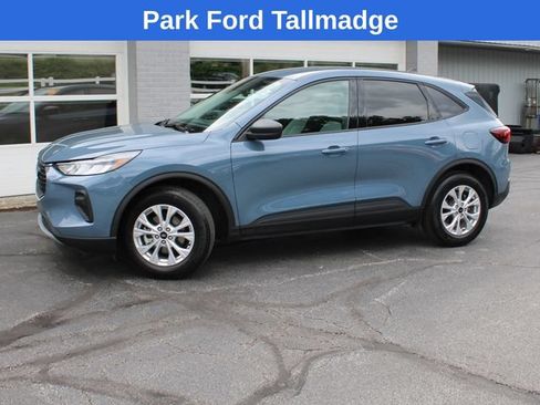 Used 2025 Ford Escape Active w/ Cold Weather Package FWD image 1