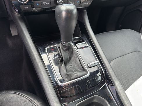 Used 2023 Jeep Compass Limited image 14