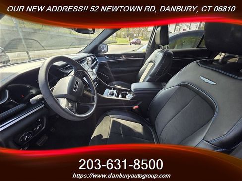 Used 2023 Jeep Grand Cherokee Trailhawk image 10