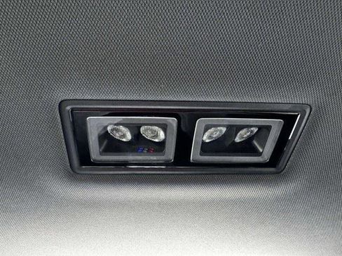 Used 2022 Volkswagen Golf R AWD/4WD image 44