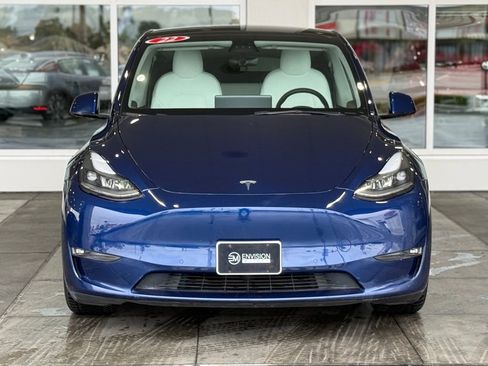 Used 2022 Tesla Model Y Performance image 5