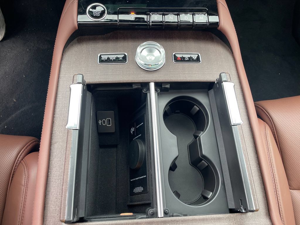 New 2027 Lincoln Navigator Reserve AWD/4WD image 10