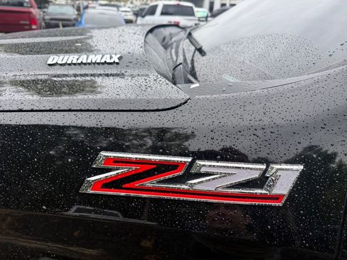 Used 2020 Chevrolet Silverado 1500 LT w/ All-Star Edition image 17