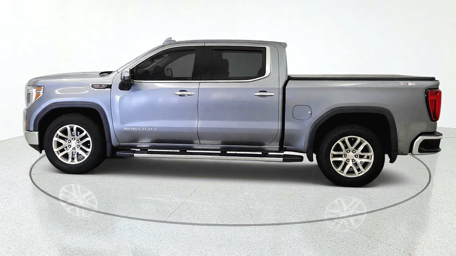Used 2019 GMC Sierra 1500 SLT w/ SLT Premium Plus Package AWD/4WD image 5