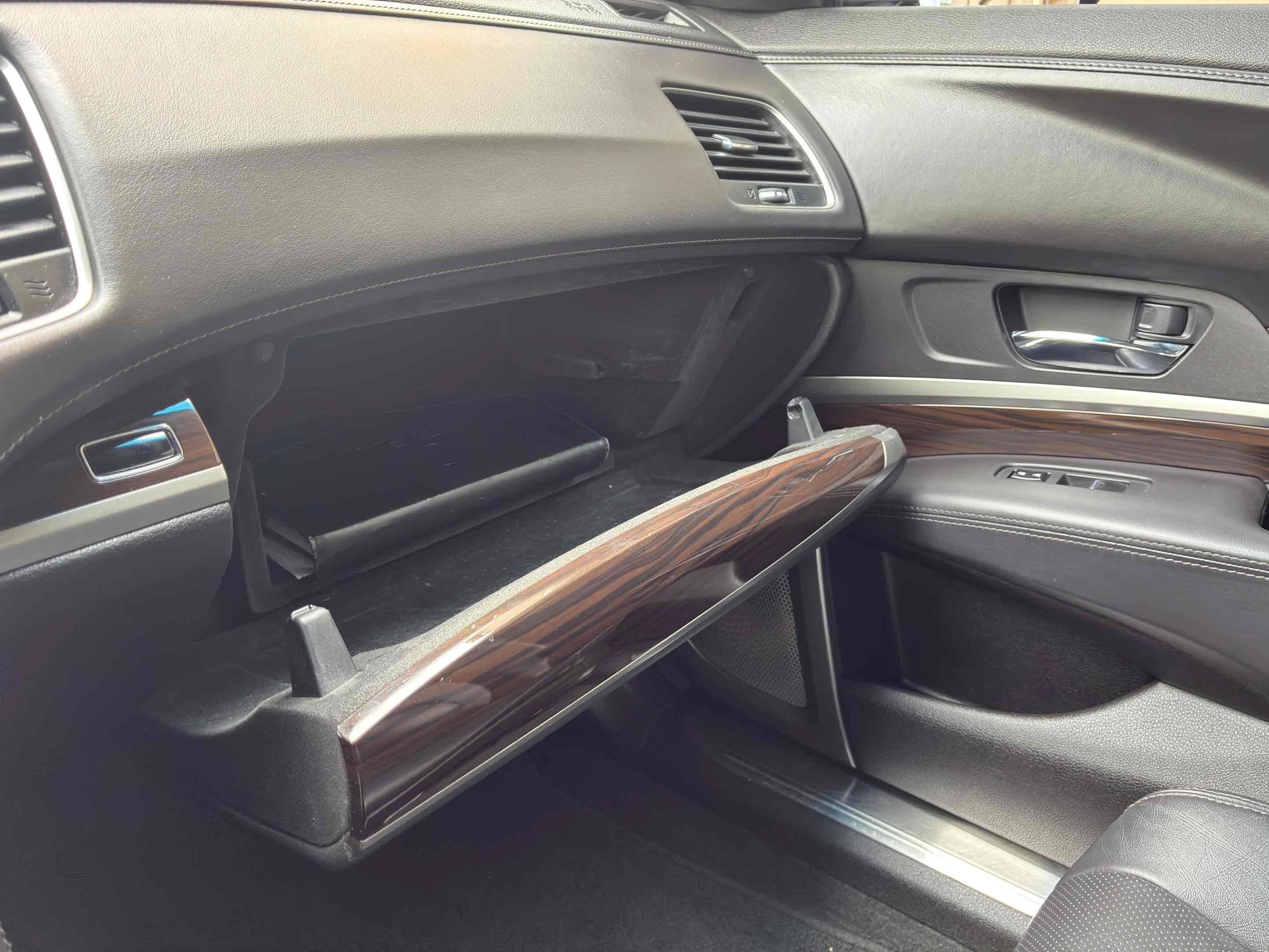 Used 2016 Acura RLX w/ Advance Package FWD image 35