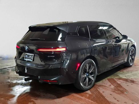 Used 2025 BMW iX xDrive50 AWD/4WD image 3