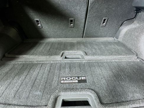 Used 2022 Nissan Rogue Sport SV image 27