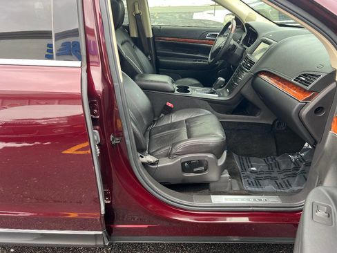 Used 2017 Lincoln MKT AWD w/ Driver Technology Package image 30