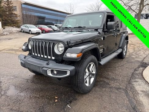 Used 2019 Jeep Wrangler Unlimited Sahara image 3