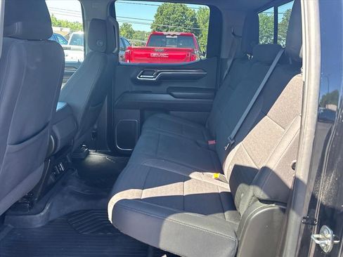 Used 2024 Chevrolet Silverado 1500 LT AWD/4WD image 17