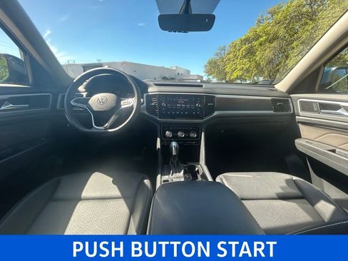 Used 2023 Volkswagen Atlas SE w/ Black Wheel Package FWD image 12