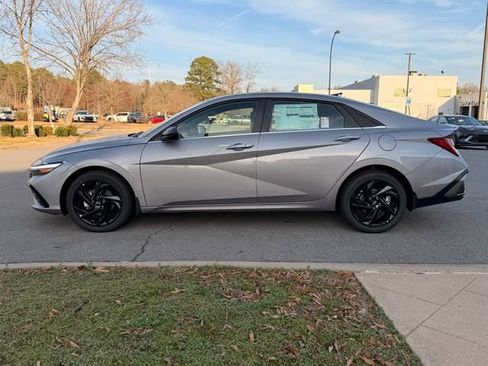 New 2026 Hyundai Elantra Sport FWD image 4