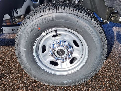 New 2026 Ford F250 XL w/ XL Chrome Package AWD/4WD image 12