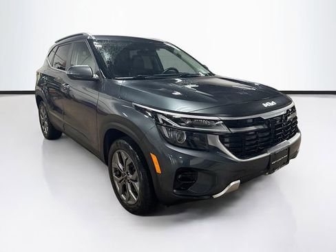 Used 2024 Kia Seltos S AWD/4WD image 1