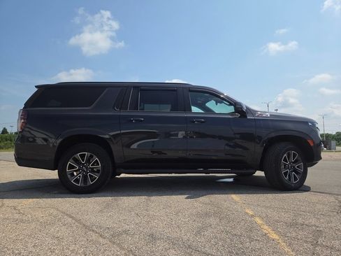 Used 2023 Chevrolet Suburban Z71 w/ Luxury Package AWD/4WD image 29