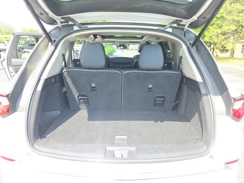 Used 2022 Acura MDX SH-AWD image 25