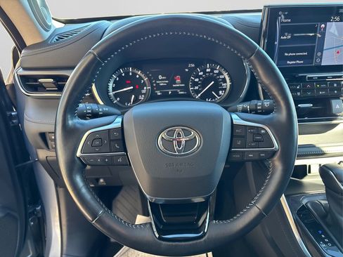 Used 2021 Toyota Highlander Limited image 27