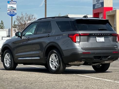Certified 2025 Ford Explorer Active image 7