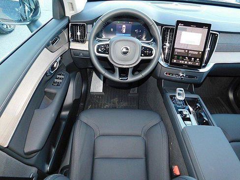 New 2026 Volvo XC90 B5 Plus w/ Protection Package AWD/4WD image 5