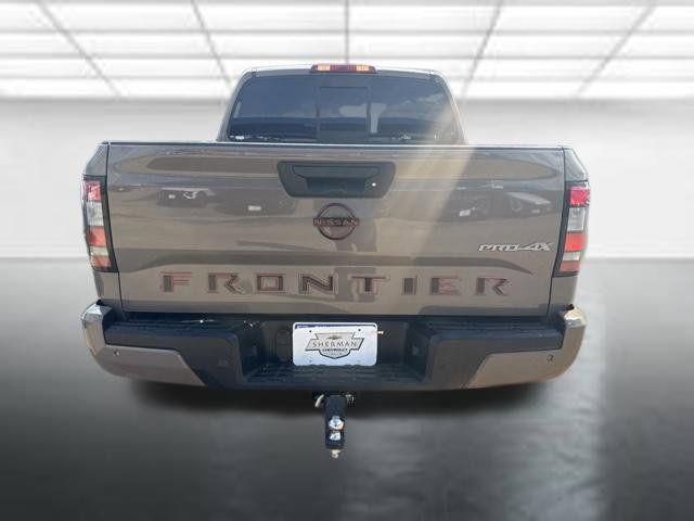 Used 2022 Nissan Frontier PRO-4X AWD/4WD image 5