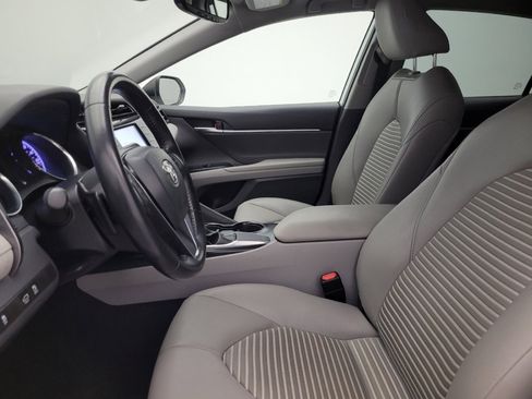 Used 2019 Toyota Camry SE image 17